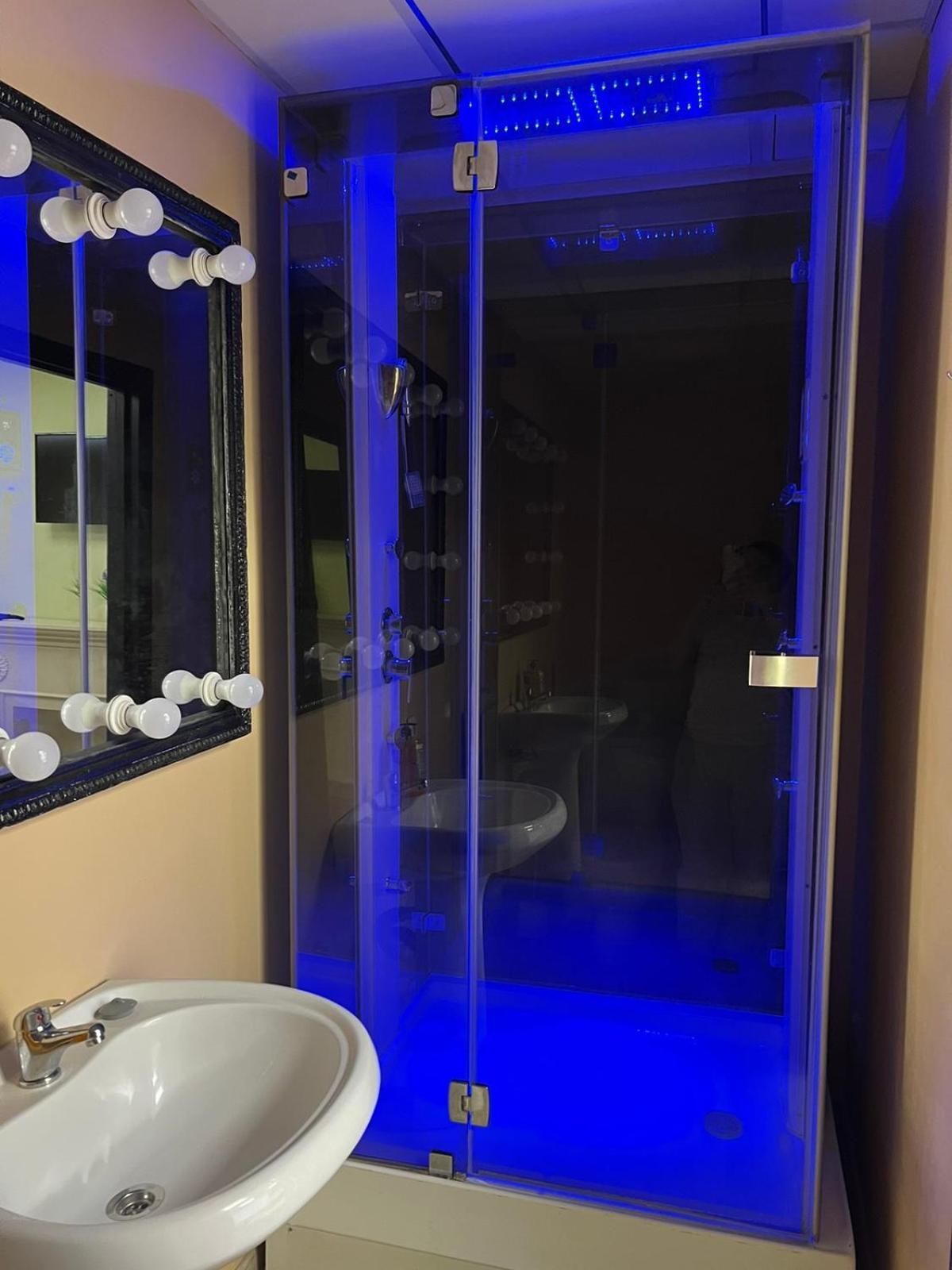 Hostel Krone Gok Zatishok Kijów Zewnętrze zdjęcie